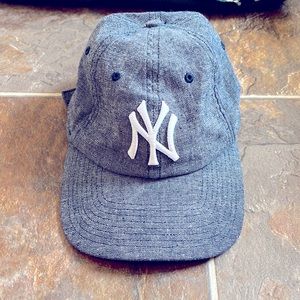 NY Yankees hat